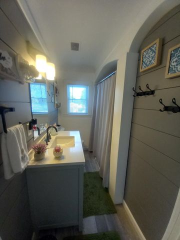 806 S Main Street, Au Gres Twp, MI 48703