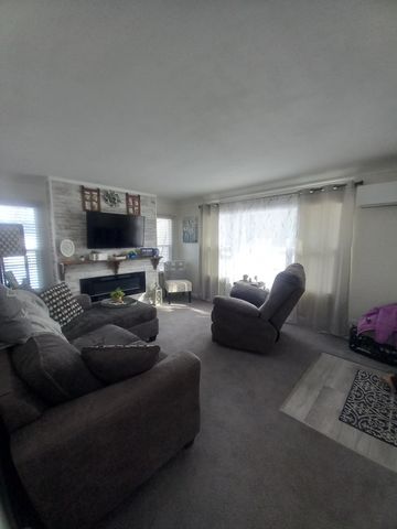 806 S Main Street, Au Gres Twp, MI 48703