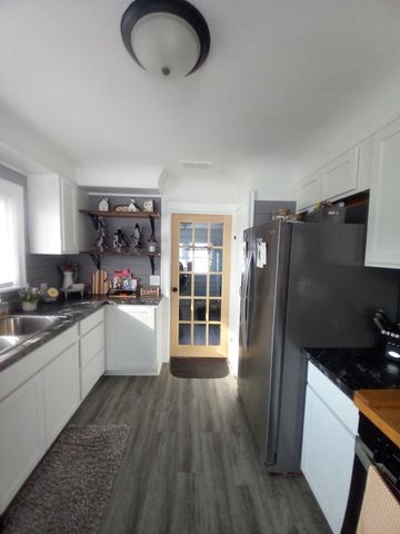 806 S Main Street, Au Gres Twp, MI 48703