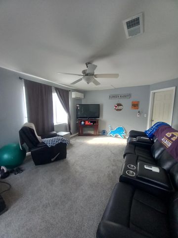 806 S Main Street, Au Gres Twp, MI 48703