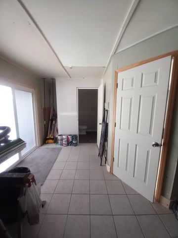 806 S Main Street, Au Gres Twp, MI 48703