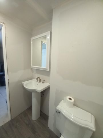 806 S Main Street, Au Gres Twp, MI 48703