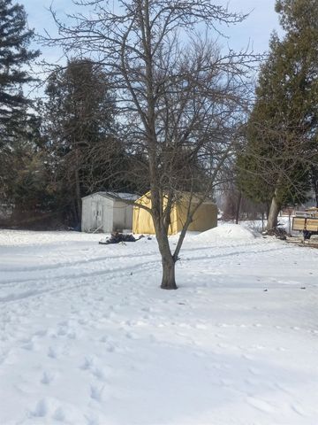 806 S Main Street, Au Gres Twp, MI 48703