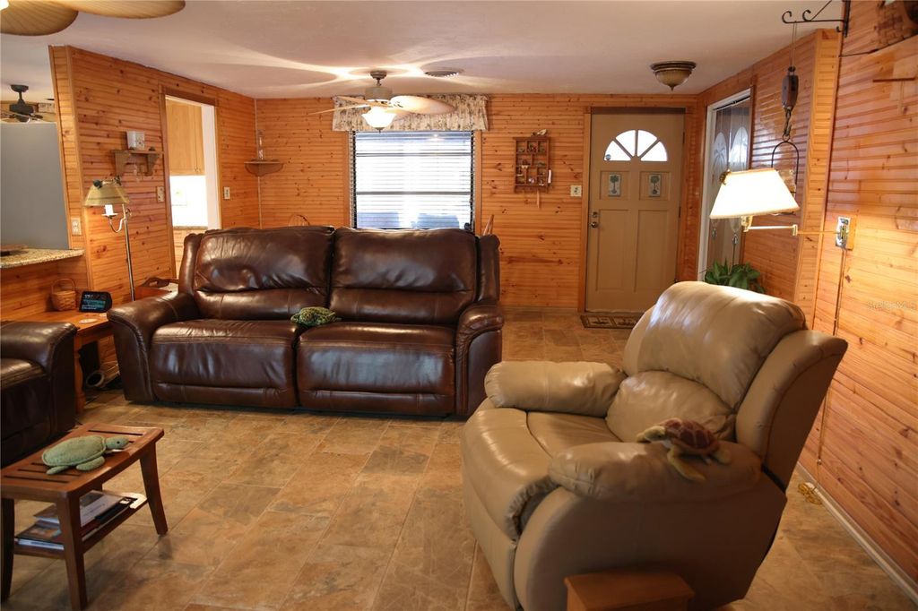 Image 15 of property listing at 5353 SHADOW LAWN DRIVE, Sarasota, FL 34242