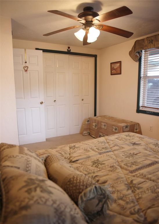 Image 24 of property listing at 5353 SHADOW LAWN DRIVE, Sarasota, FL 34242