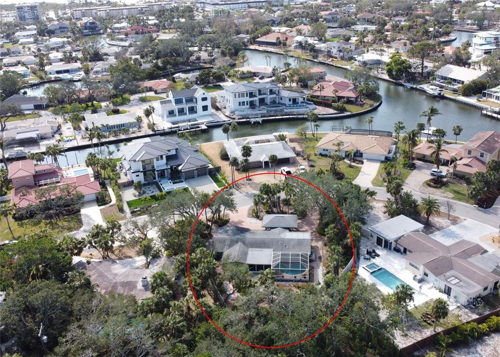 Image 35 of property listing at 5353 SHADOW LAWN DRIVE, Sarasota, FL 34242