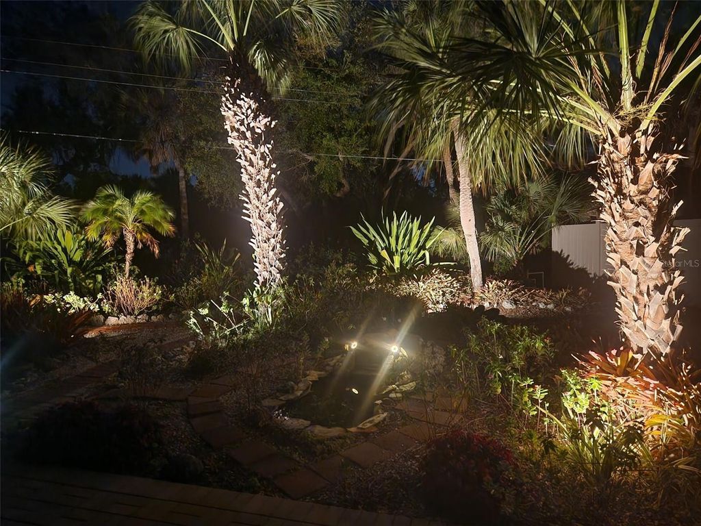 Image 53 of property listing at 5353 SHADOW LAWN DRIVE, Sarasota, FL 34242