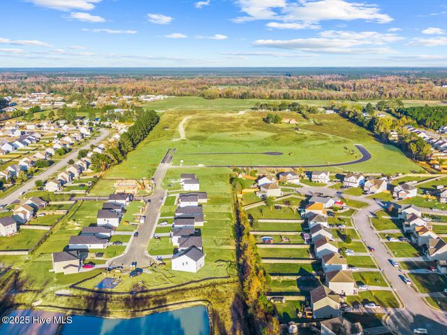 626 S Squires Run Lane, Richlands, NC 28574