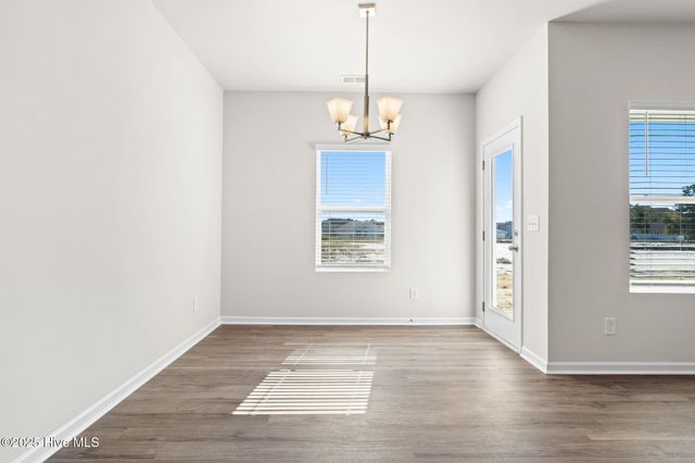 626 S Squires Run Lane, Richlands, NC 28574