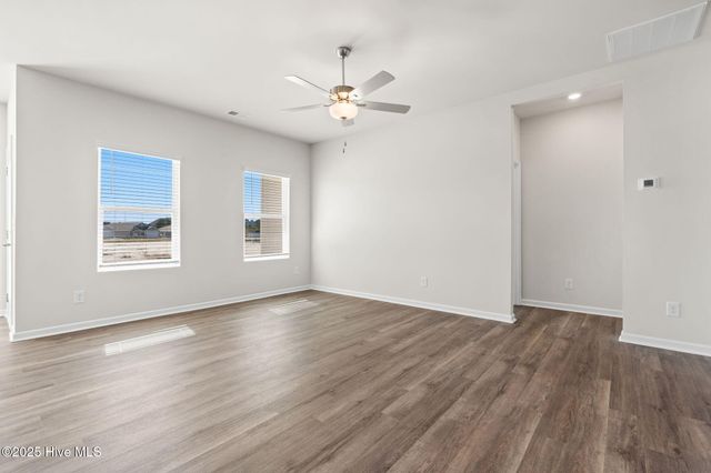 626 S Squires Run Lane, Richlands, NC 28574