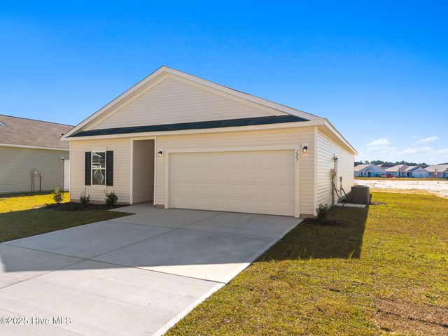 626 S Squires Run Lane, Richlands, NC 28574