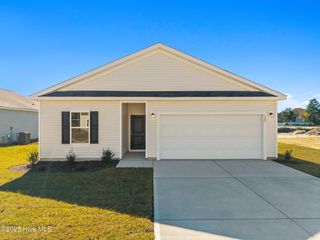 626 S Squires Run Lane, Richlands, NC 28574