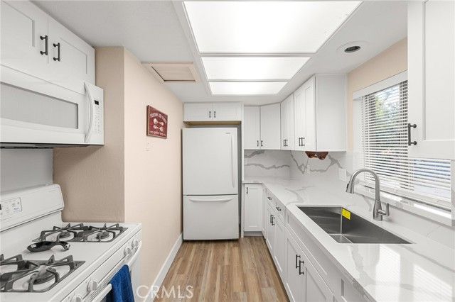 233 Glen Avon Drive, Cedar Glen, CA 92321