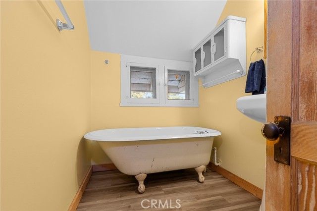 233 Glen Avon Drive, Cedar Glen, CA 92321