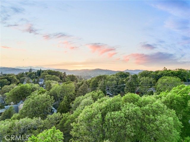 233 Glen Avon Drive, Cedar Glen, CA 92321