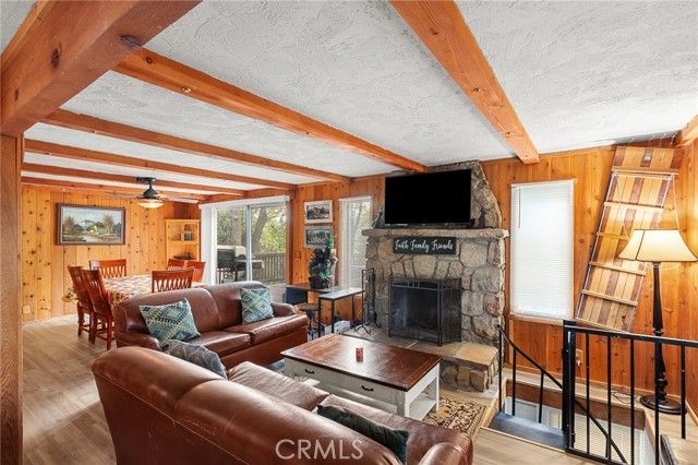 233 Glen Avon Drive, Cedar Glen, CA 92321