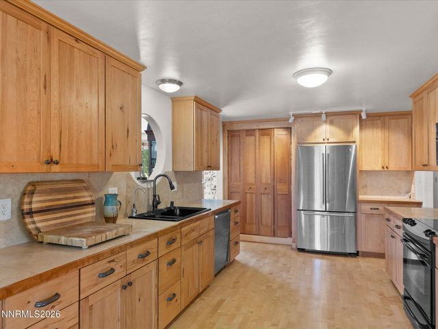1560 Jones Street, Minden, NV 89423
