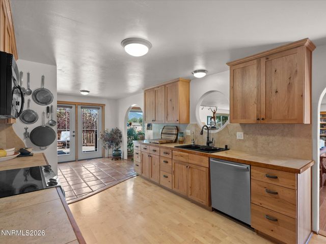 1560 Jones Street, Minden, NV 89423