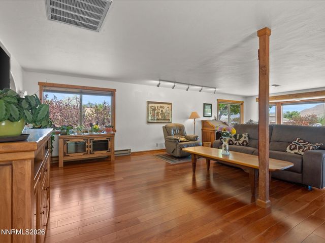 1560 Jones Street, Minden, NV 89423