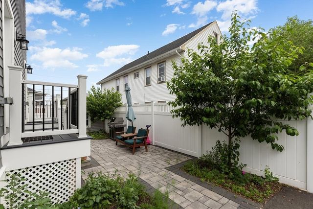 27 Hancock St 2, Medford, MA 02155