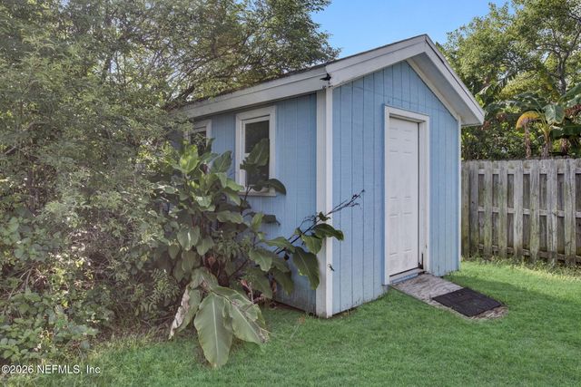 725 7TH Avenue S, Jacksonville Beach, FL 32250