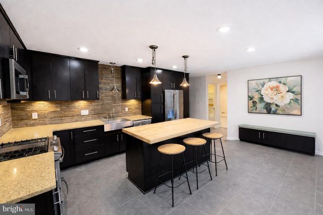 8100 LANGBROOK RD, Springfield, VA 22152