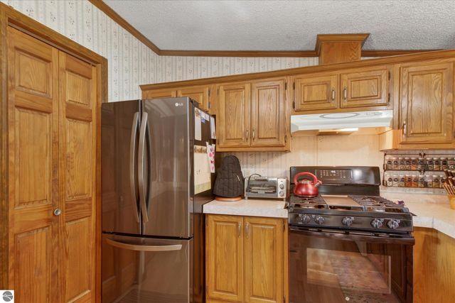 3333 N Ferris Road, Sumner, MI 48889