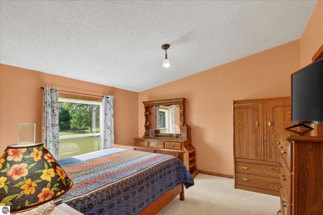 3333 N Ferris Road, Sumner, MI 48889