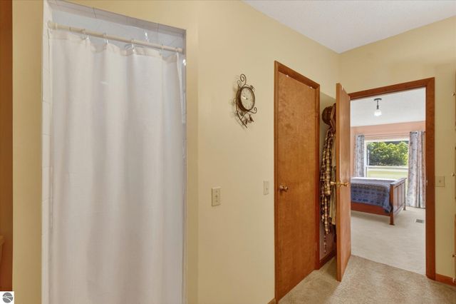 3333 N Ferris Road, Sumner, MI 48889