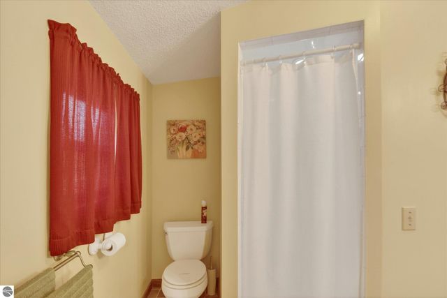 3333 N Ferris Road, Sumner, MI 48889