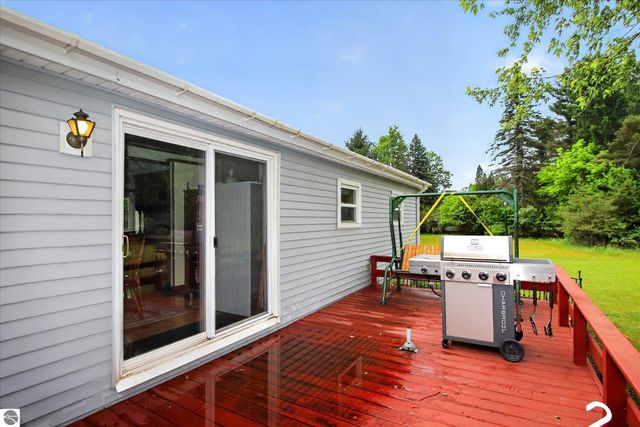 3333 N Ferris Road, Sumner, MI 48889