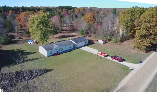 3333 N Ferris Road, Sumner, MI 48889