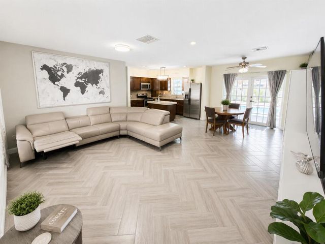 7120 SW 13TH Street, Pembroke Pines, FL 33023