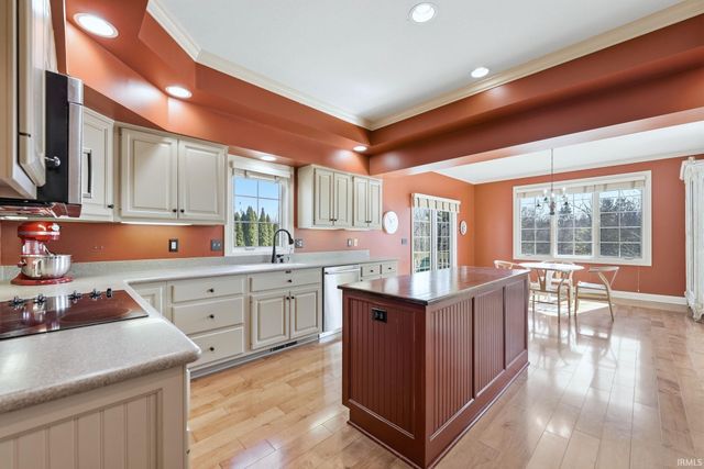 12015 Sycamore Lakes Court, Fort Wayne, IN 46814