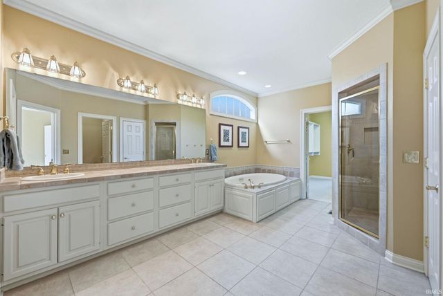 12015 Sycamore Lakes Court, Fort Wayne, IN 46814