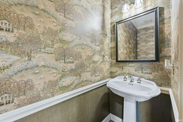 12015 Sycamore Lakes Court, Fort Wayne, IN 46814