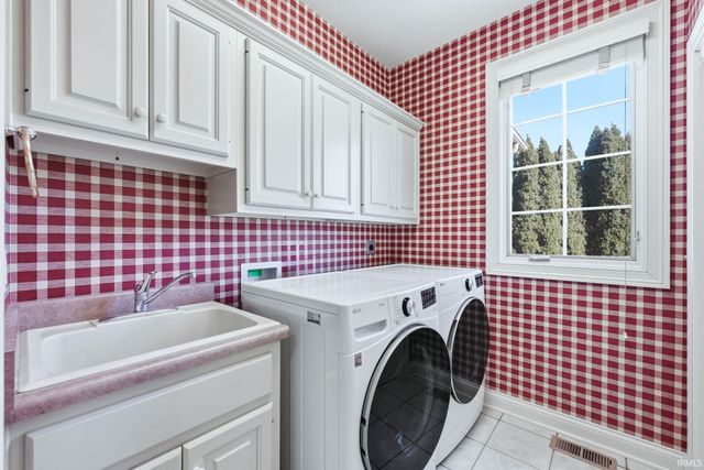 12015 Sycamore Lakes Court, Fort Wayne, IN 46814