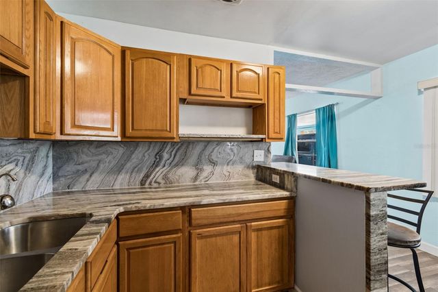 1038 CANAL DRIVE W, Lakeland, FL 33801