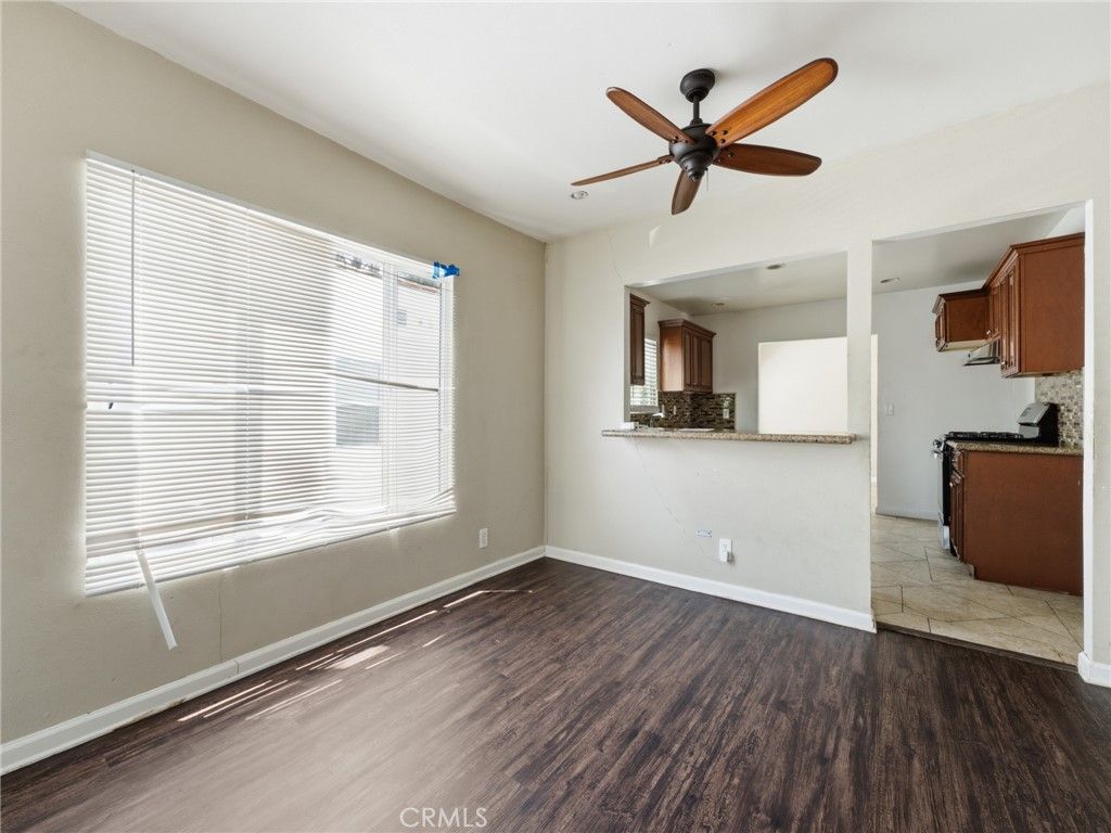 Image 17 of property listing at 6307 S Harcourt Avenue, Los Angeles, CA 90043