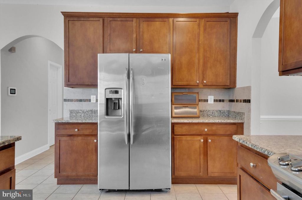 Image 10 of property listing at 6408 HEDGEWICK CT, La Plata, MD 20646