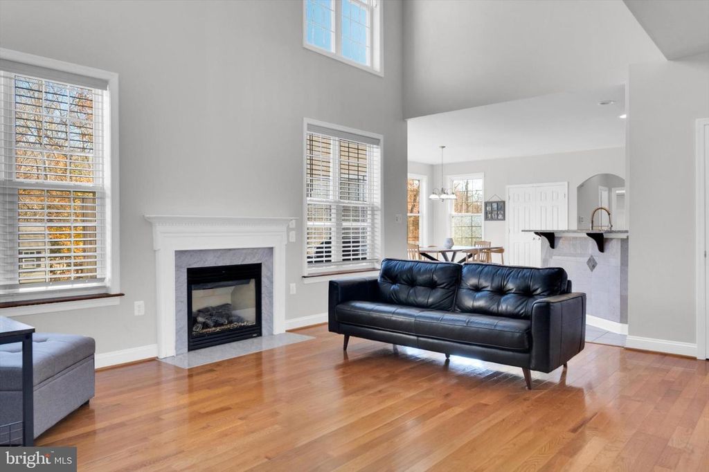 Image 14 of property listing at 6408 HEDGEWICK CT, La Plata, MD 20646