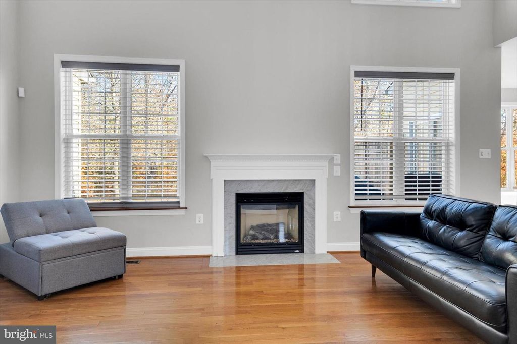 Image 15 of property listing at 6408 HEDGEWICK CT, La Plata, MD 20646