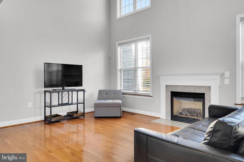 Image 16 of property listing at 6408 HEDGEWICK CT, La Plata, MD 20646