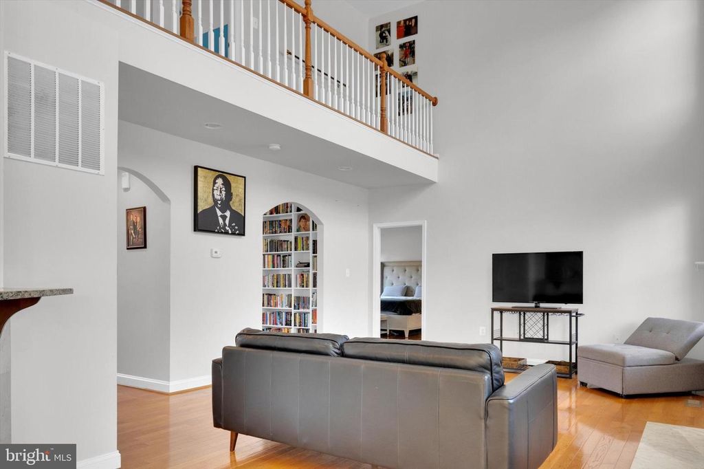 Image 17 of property listing at 6408 HEDGEWICK CT, La Plata, MD 20646