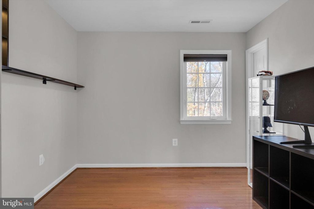 Image 32 of property listing at 6408 HEDGEWICK CT, La Plata, MD 20646