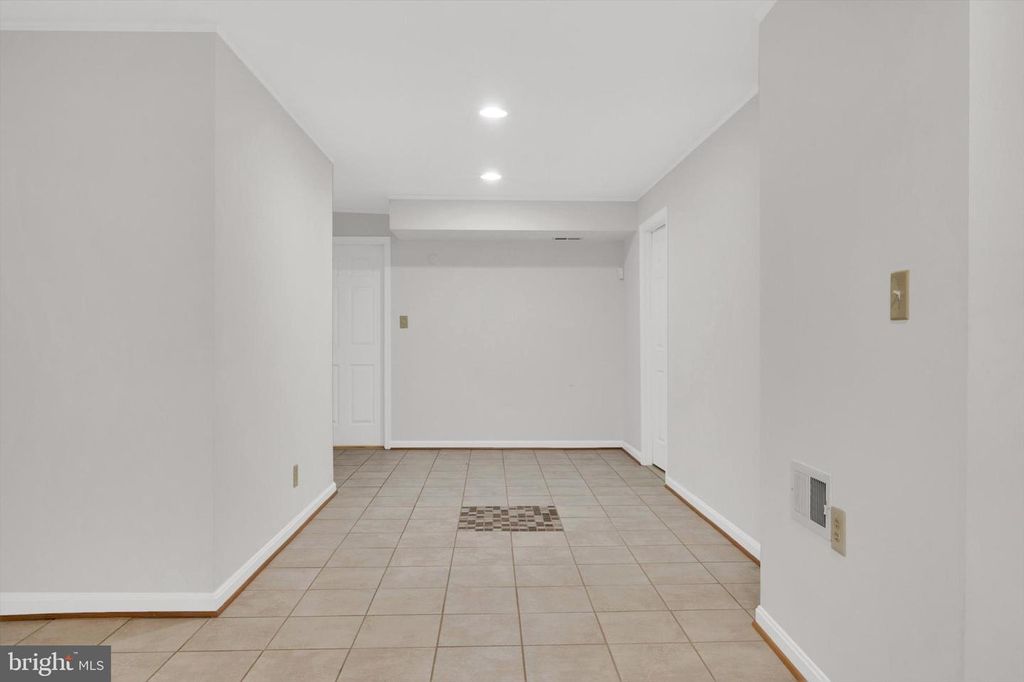 Image 47 of property listing at 6408 HEDGEWICK CT, La Plata, MD 20646