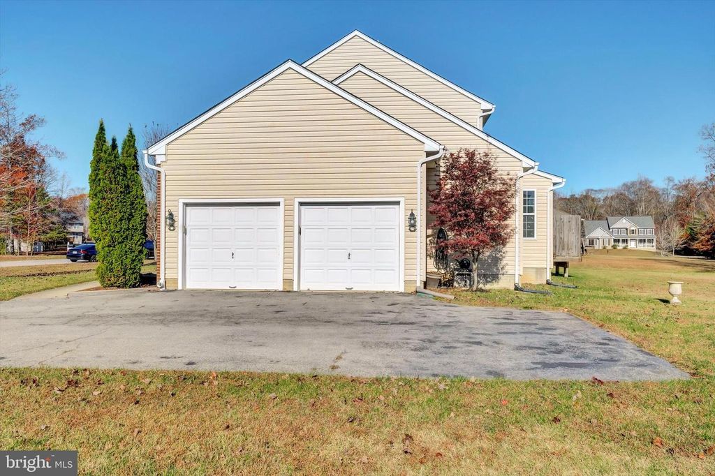 Image 56 of property listing at 6408 HEDGEWICK CT, La Plata, MD 20646