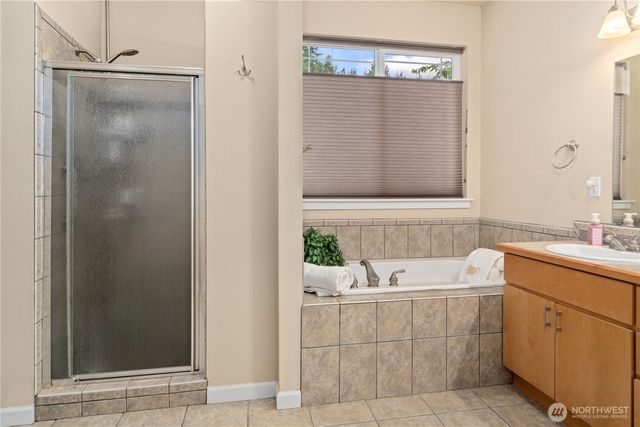 4000 NE Breakwater Court, Bremerton, WA 98311
