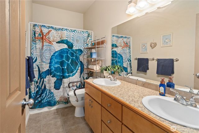 4000 NE Breakwater Court, Bremerton, WA 98311