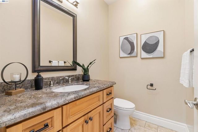 4071 Walnut Dr, Pleasanton, CA 94566